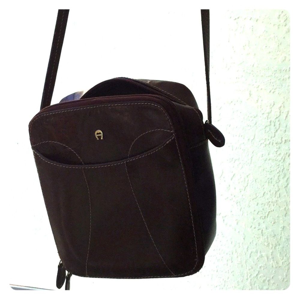 Crossover Genuine leather Aigner purse